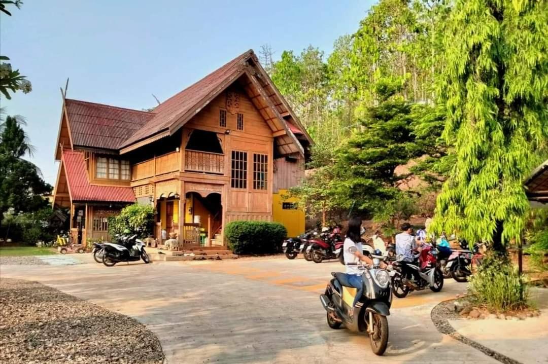 Готель Crossroads House Мехонгсон Екстер'єр фото