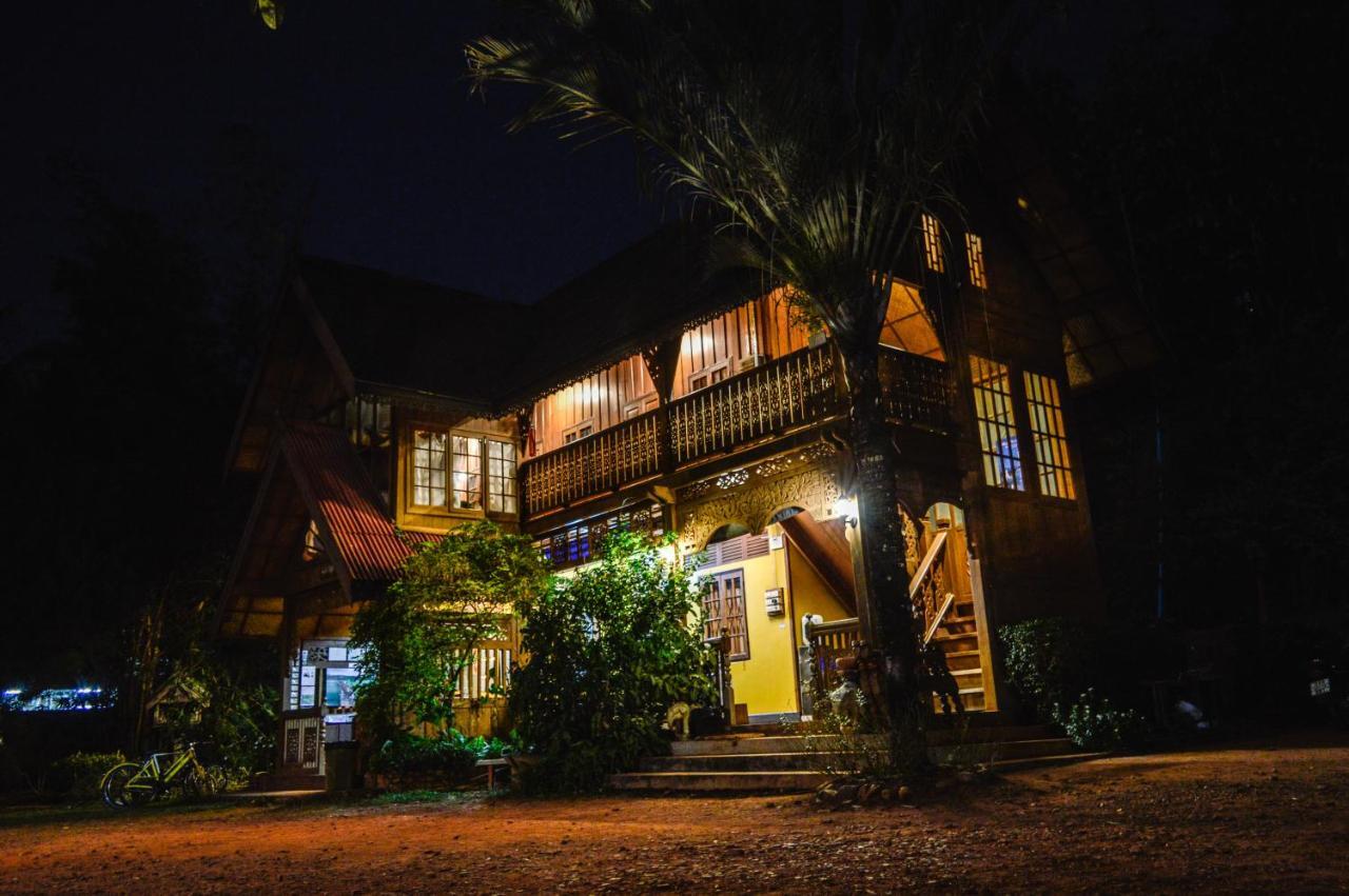Готель Crossroads House Мехонгсон Екстер'єр фото